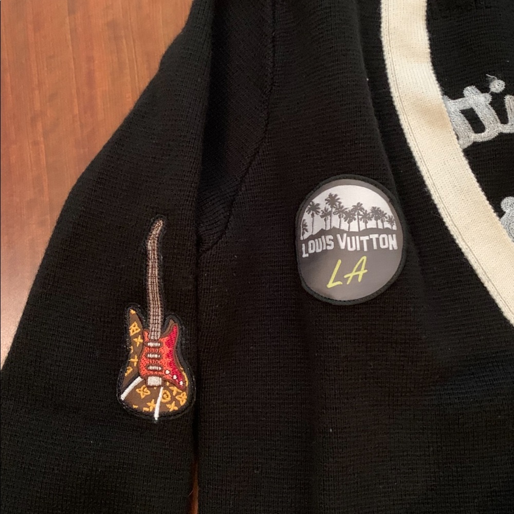 Custom Louis Vuitton sweater - Picture 4 of 5